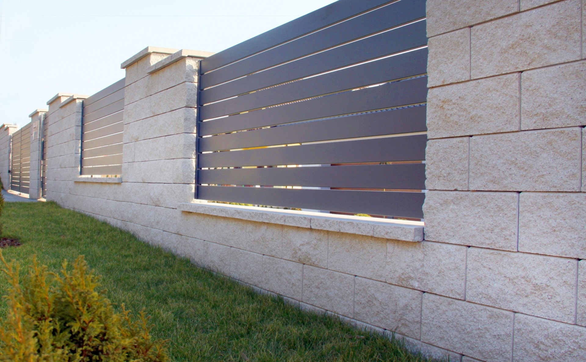 nowoczesne_ogrodzenia_lublin_black_obsydian_xcel_1920x0_1