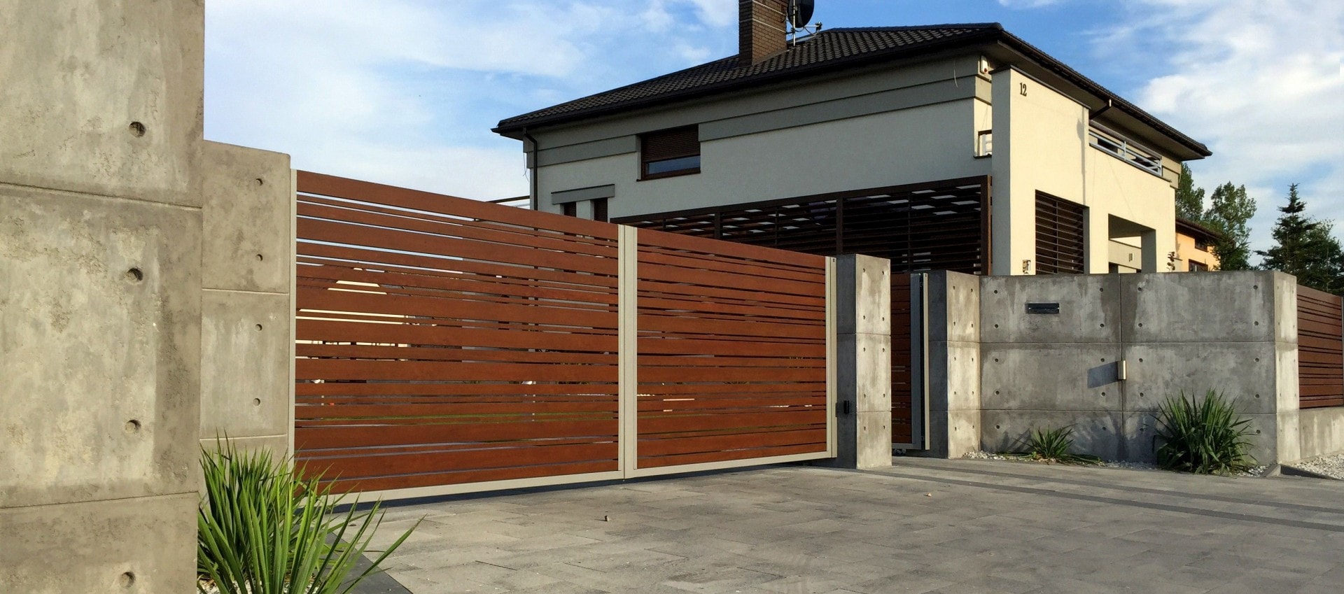 nowoczesne_ogrodzenia_opole_concrete_jungle_xcel_2_26_-1920 (2)