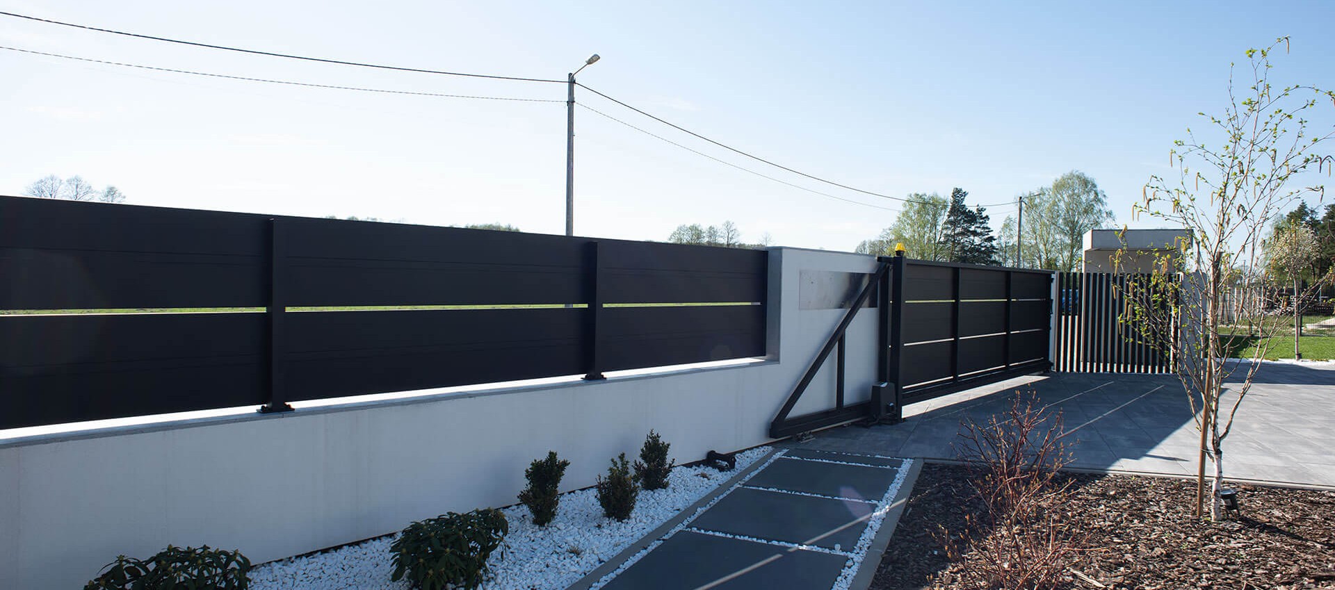 nowoczesne_ogrodzenie_dark_shadow_lodz_2_26_-1920