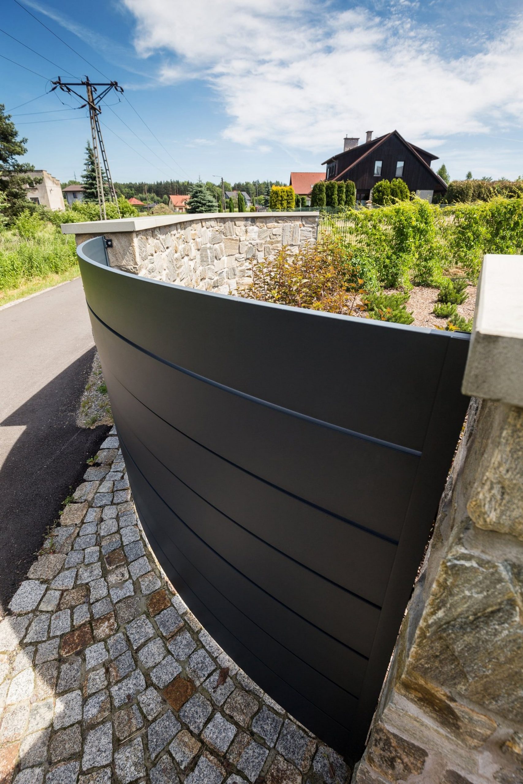 nowoczesne_ogrodzenie_warszawa_ecliptica_xcel_1920x0_1