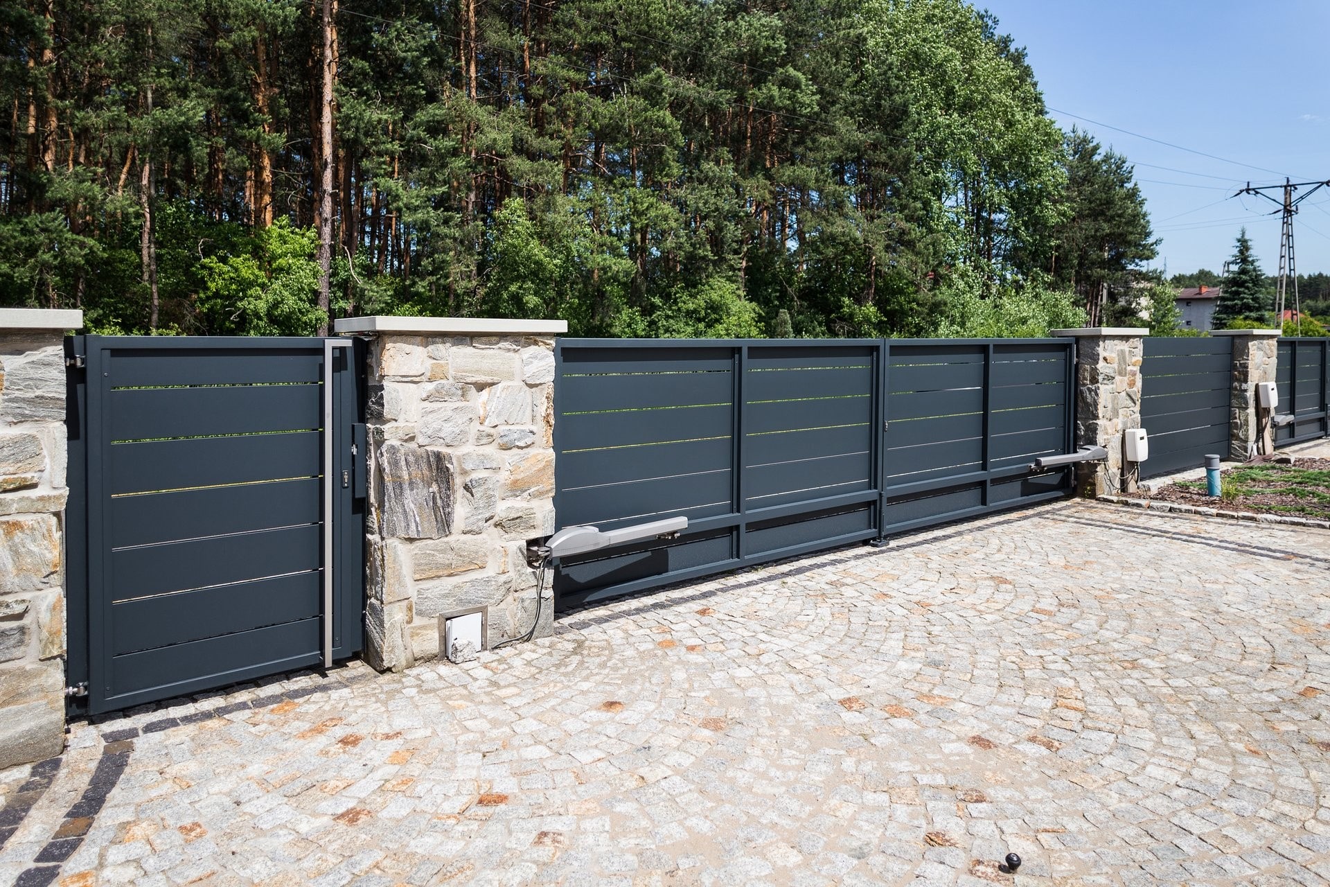 ogrodzenia_nowoczesne_kielce_ecliptica_xcel_1920x0_1