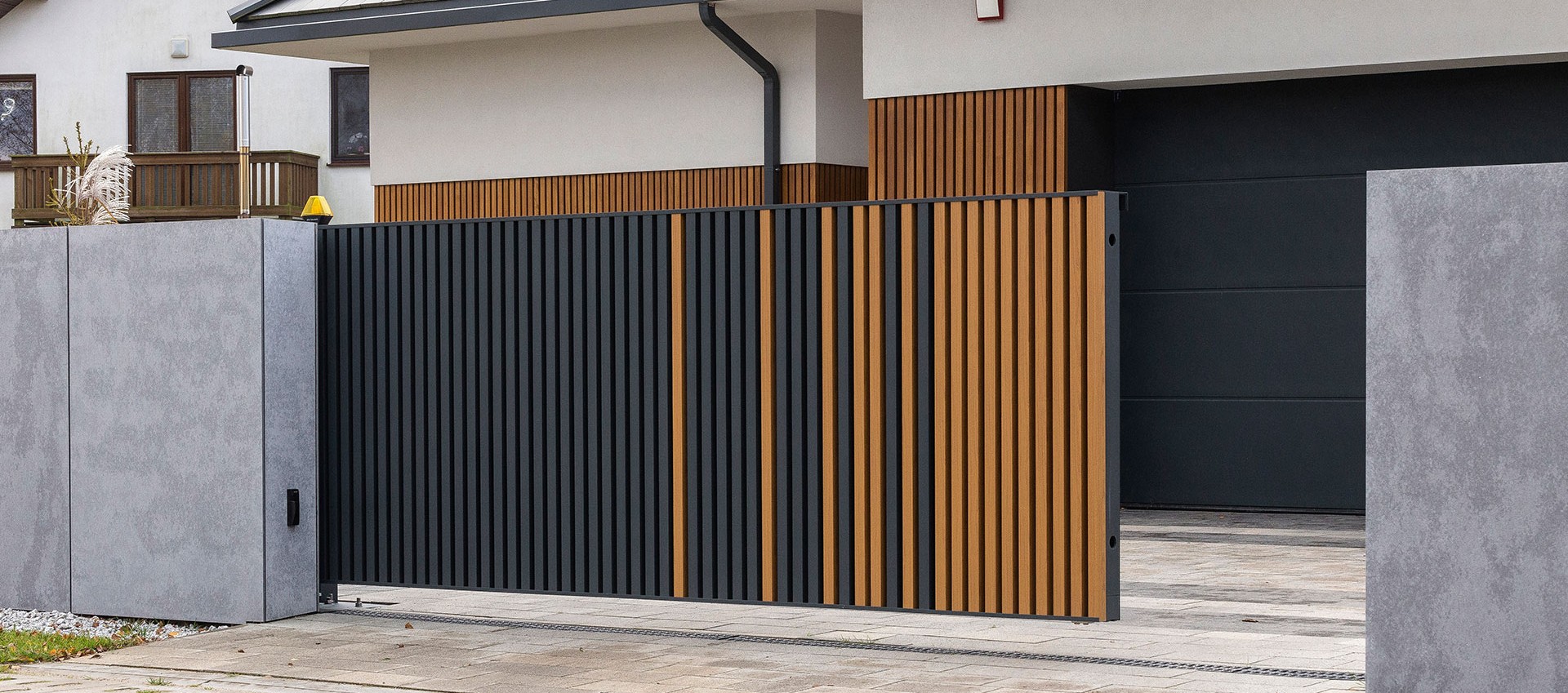 xcel-ogrodzenia--shady-grove-nowoczesne-ogrodzenia8_2_26_-1920