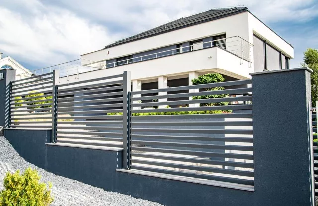 xwroclaw_-_nowoczesne_ogrodzenie_o_unikalnych_wlasciwosciach_14_640x415_1.jpg.pagespeed.ic.-hUcX5BIFg